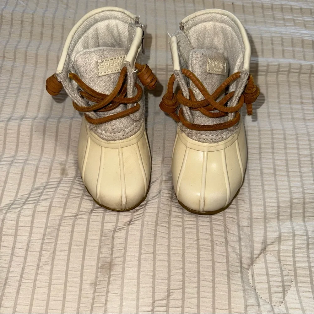 Tiny Cream Sperry Saltwater Preppy Boots 6 infant